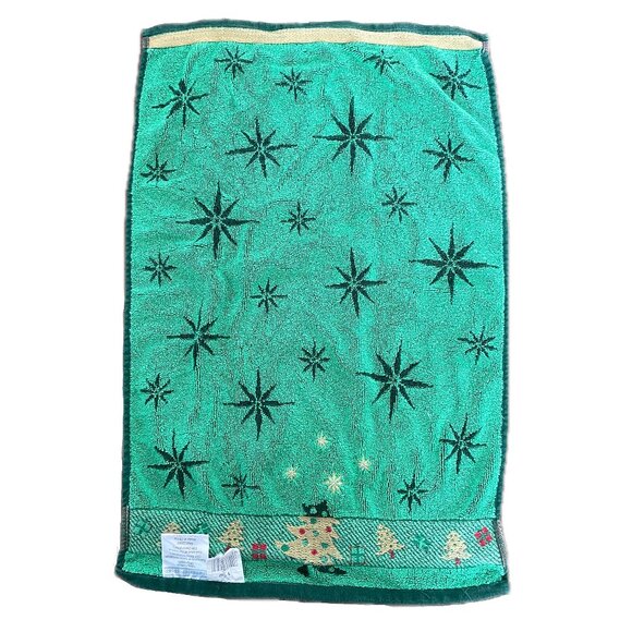 10-Piece Green Christmas Towel Set - Picture 6 of 13